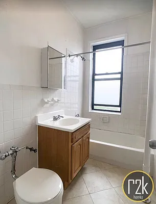 Rented by Realty 2000 Corp | media 11