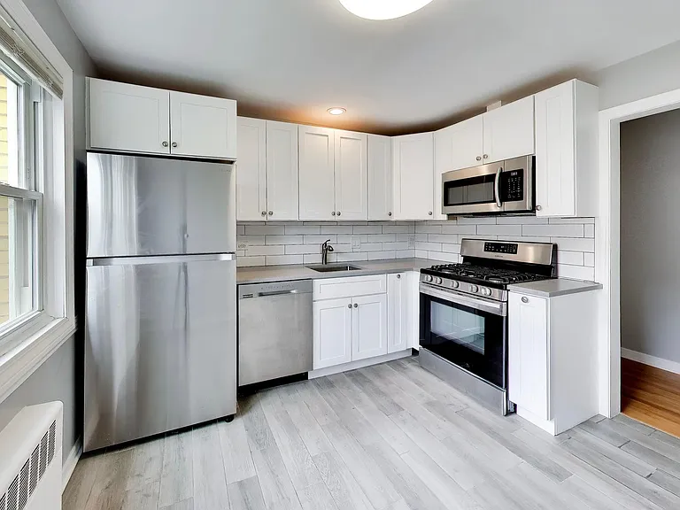 6405 N Normandy Ave #2S — Photo 8