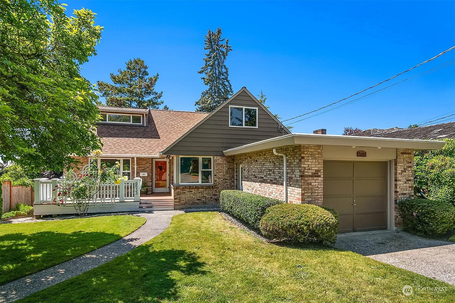 6533 48th Avenue NE photo 1