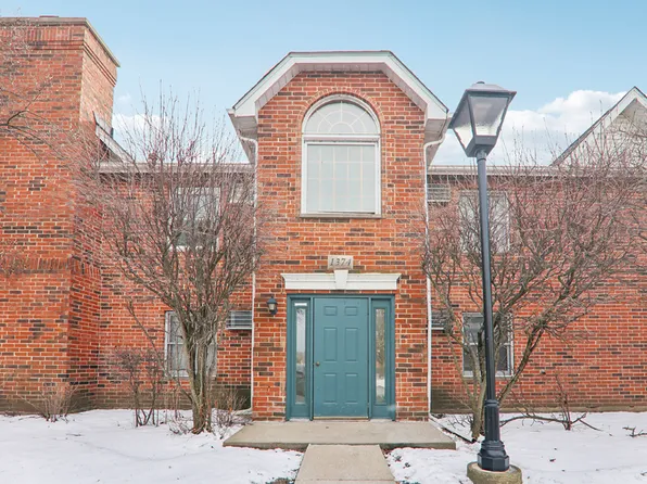 1374 Cunat Ct APT 2B, Lake In The Hills, IL 60156