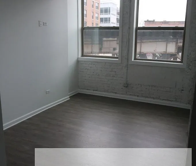 932 W Dakin St #201 — Photo 13