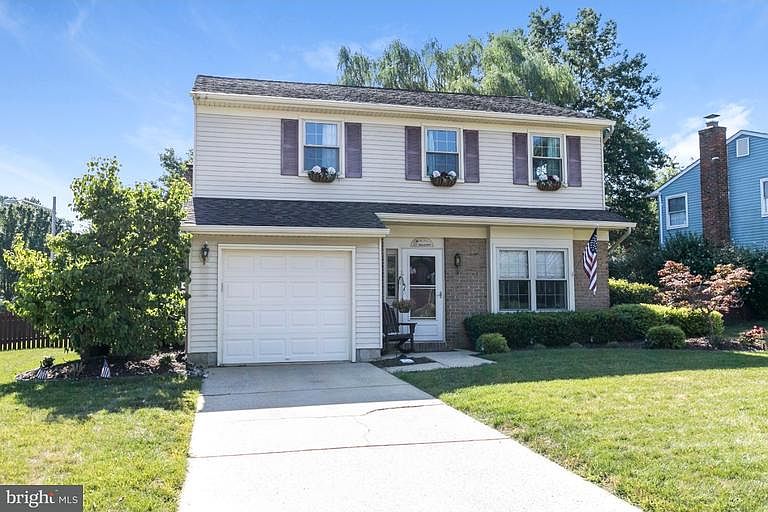 1st image of 170 Thornwood Dr