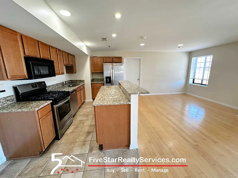 8255 Skokie Blvd #308 — Photo 13