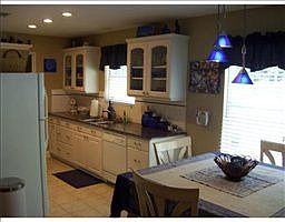 3rd image of 1201 Loraine St