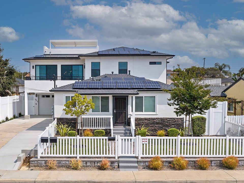 Street view - this unit is the downstairs unit in the back duplex. The upstairs penthouse (4bd/3ba) and the front house (2bd/2ba) are also available.