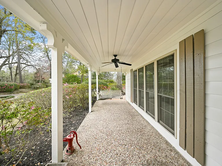 13835 Jarvis Rd — Photo 7