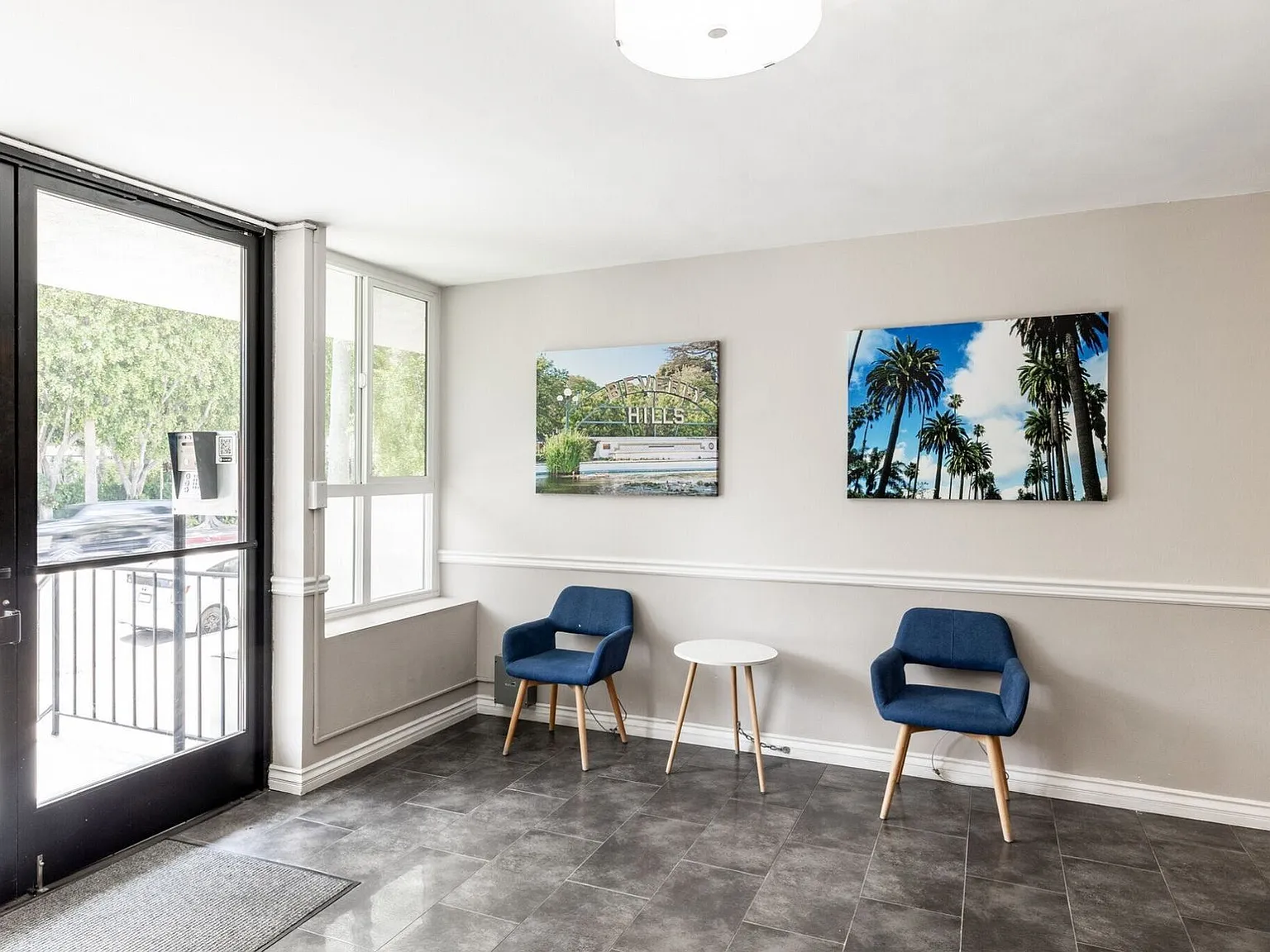 311 South Doheny Drive — Photo 3
