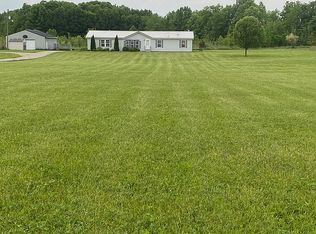 7053 County Road 6, Butler, IN 46721