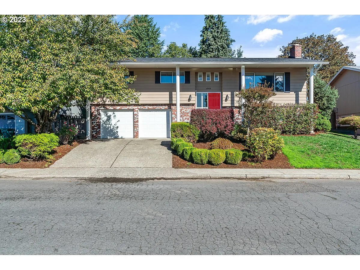 4960 SE Casa Del Rey Dr photo 1