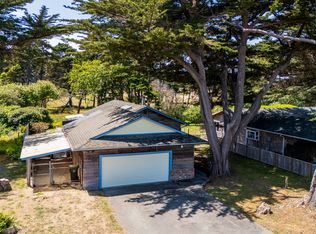 1260 Jackson Ave SW, Bandon, OR 97411