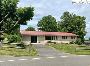 1447 Collins Rd, Sparta, NC 28675