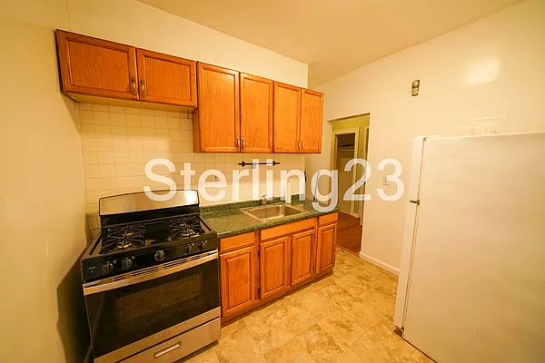 Rented by Sterling Realty Solution Inc | media 11