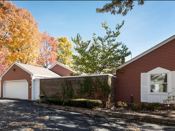 4 Bridgton On Asbury, Rolling Meadows, IL 60008