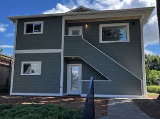 4108 42nd Ave SW APT 3, Seattle, WA 98116