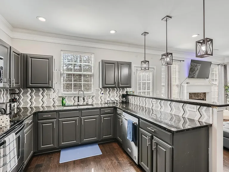 6294 Spring Knoll Ct — Photo 12