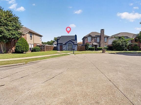 2nd image of 1925 Pinecrest Dr