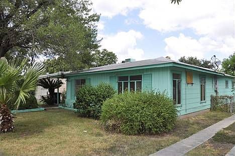 2nd image of 283 Carmen Pl