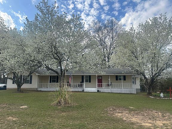 2nd image of 4327 Iron Hill Road