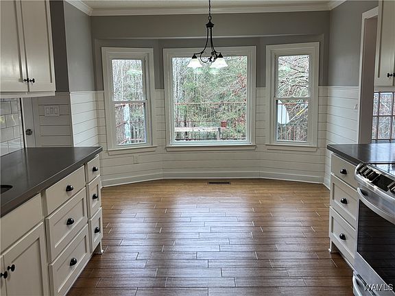 4th image of 2041 Mountainbrook Dr