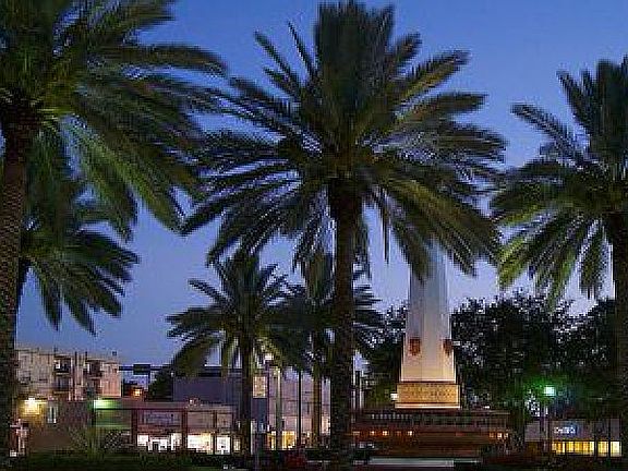 ISLAND SQUARE