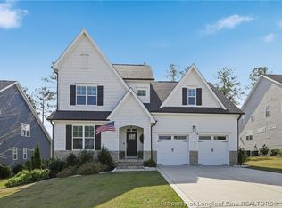 199 Scholar Dr, Spring Lake, NC 28390