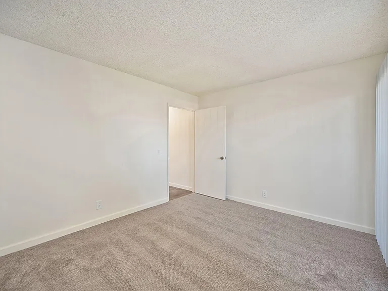 Elan Tamarack Shores — Photo 26