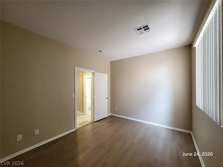 5535 Crescent Valley St — Photo 6