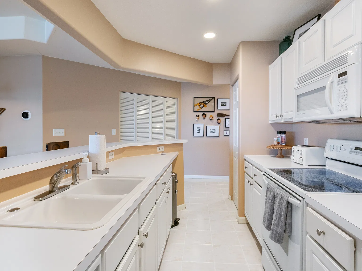92 Emerald Bay Drive - 1 — Photo 4