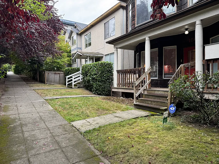 156 11th Ave #4 — Photo 7