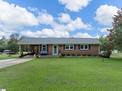 12 Lister Rd, Taylors, SC, 29687