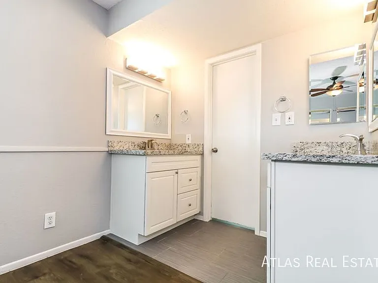 1323 W Rosemonte Dr — Photo 10