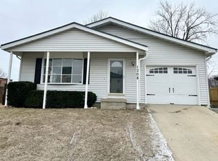 1308 N Hershey Rd, Bloomington, IL 61704