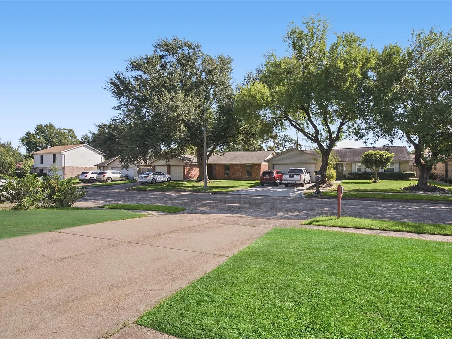 4 bed, 2.0 bath, 1720 sqft, $2,200 — Photo 4