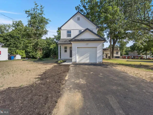 492 Ellis Ave, Lawnside, NJ 08045