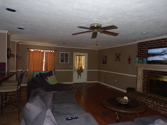 4th image of 209 Cedar Lane Dr