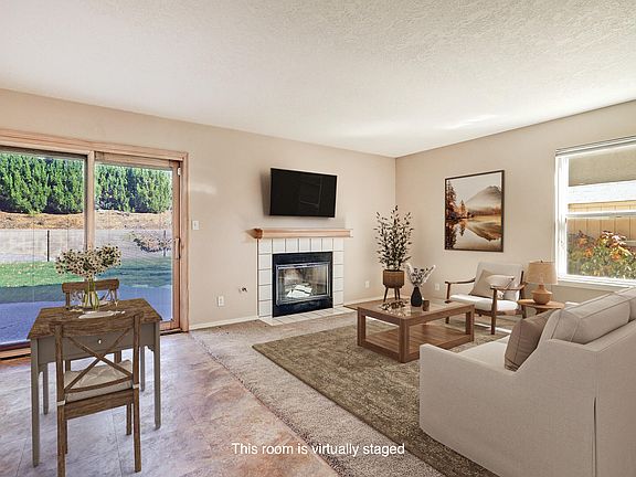 3rd image of 8432 Gordon Snidow Ct NE