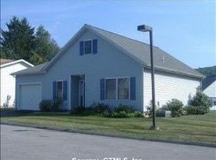 4 Hunting Ridge Ln, Norwich, CT 06360