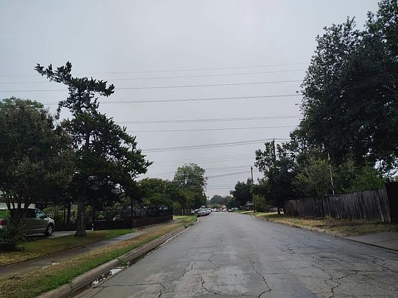 5th image of 6713 Sheridan Rd