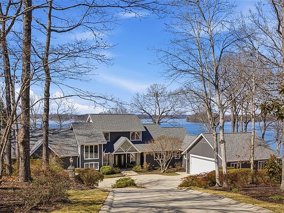 2nd image of 108 Wynwood Ct