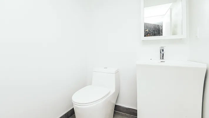 Rented by Nooklyn NYC LLC | media 30