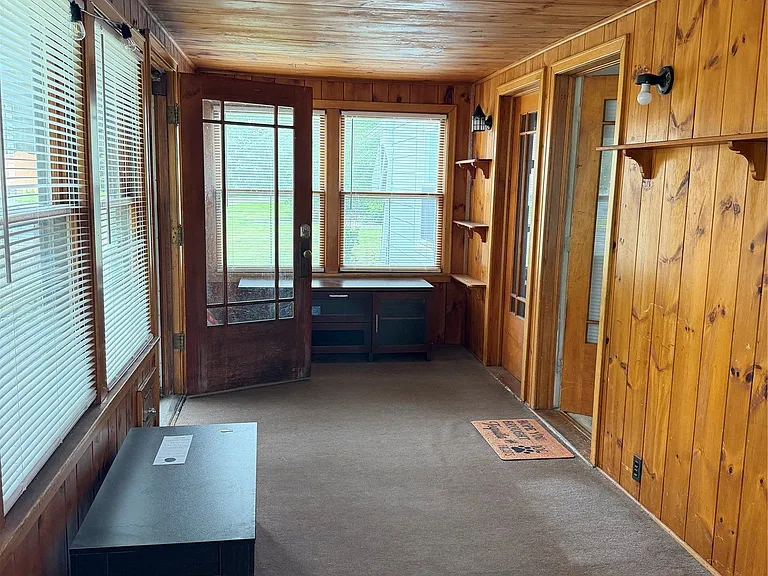 4 Edward St #1 — Photo 5