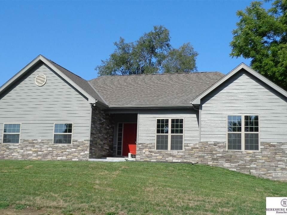 1st image of 1055 Beaver Lake Blvd