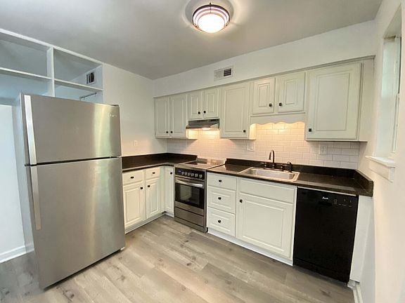 4th image of 31 Faris Cir #31