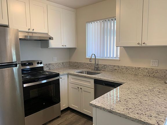 2nd image of 10445 SW Capitol Hwy #378-17