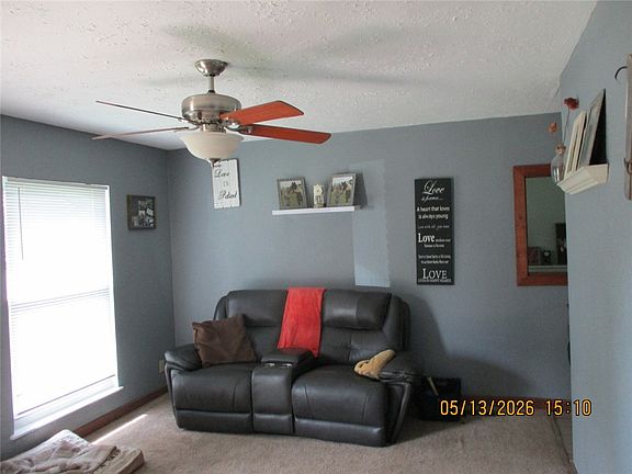 2nd image of 810 Bayberry Dr