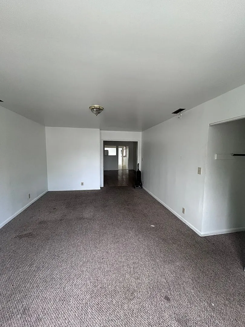 1625 Spear Street — Photo 4