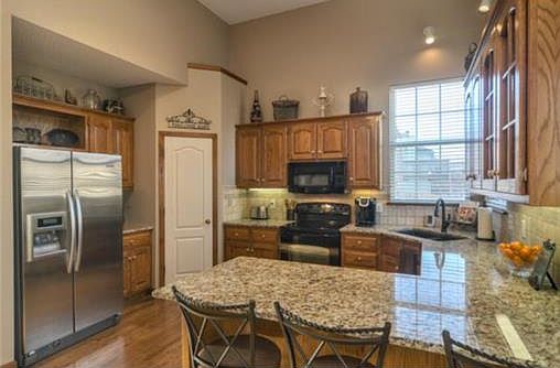 2nd image of 1244 SE Princeton Dr