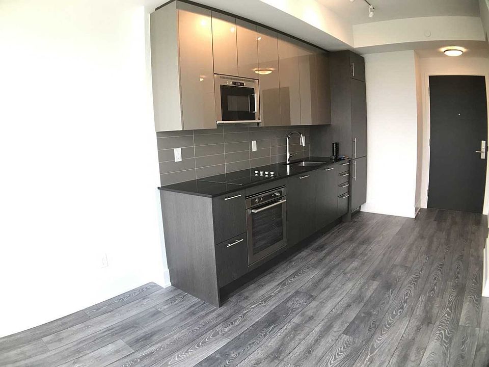 2nd image of 403 Church St #1810
