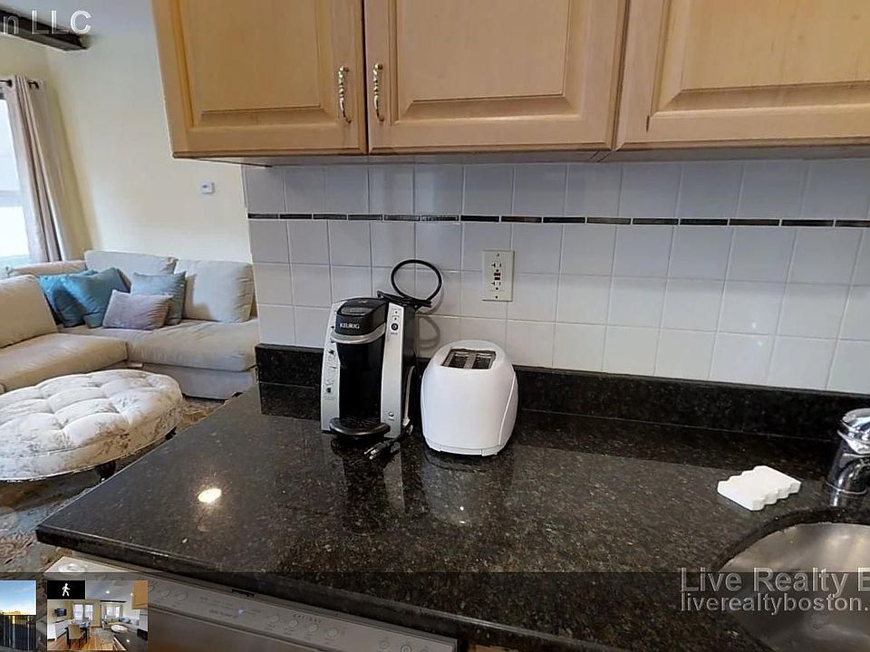 2nd image of 1031 Tremont St APT 4R