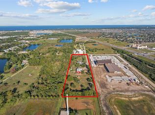 2730 Lawrence Rd, Kemah, TX 77565